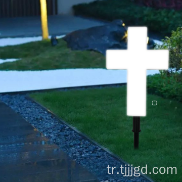 Güneş enerjili çapraz çim lambası